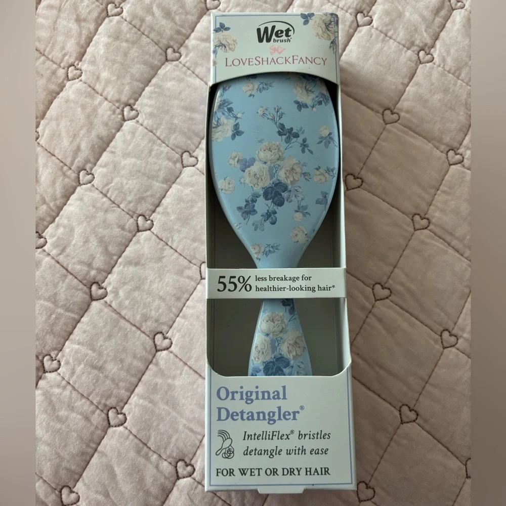 LoveShackFancy X Wet Brush Original Detangler Round Brush Everblooming Rosettes - Picture 2 of 4